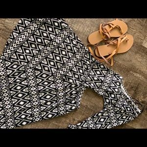 Black and white casual dress!